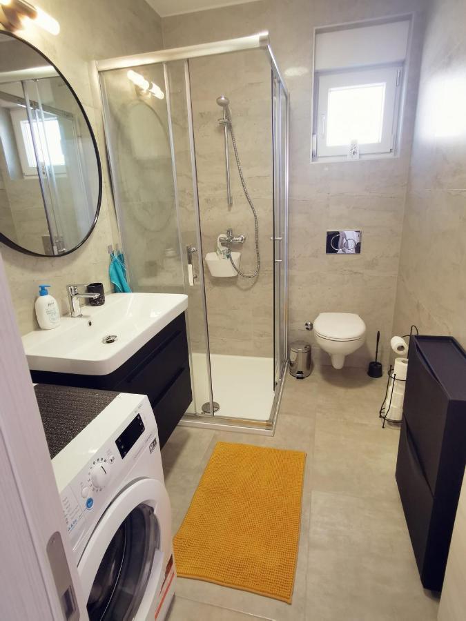 Apartmani Marco,Lukas,Patrick,David,Blizu Centra I Mora Sa Free Privatnim Parkingom Пула Экстерьер фото
